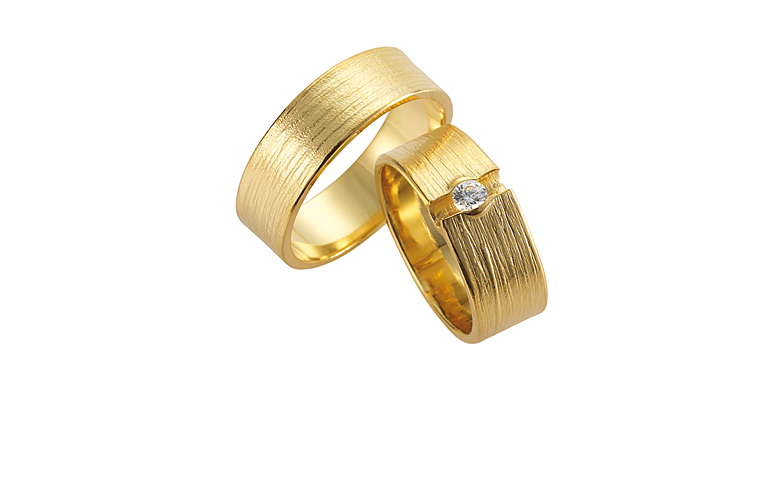 02240+02297--wedding rings, gold 750 wit a brillant